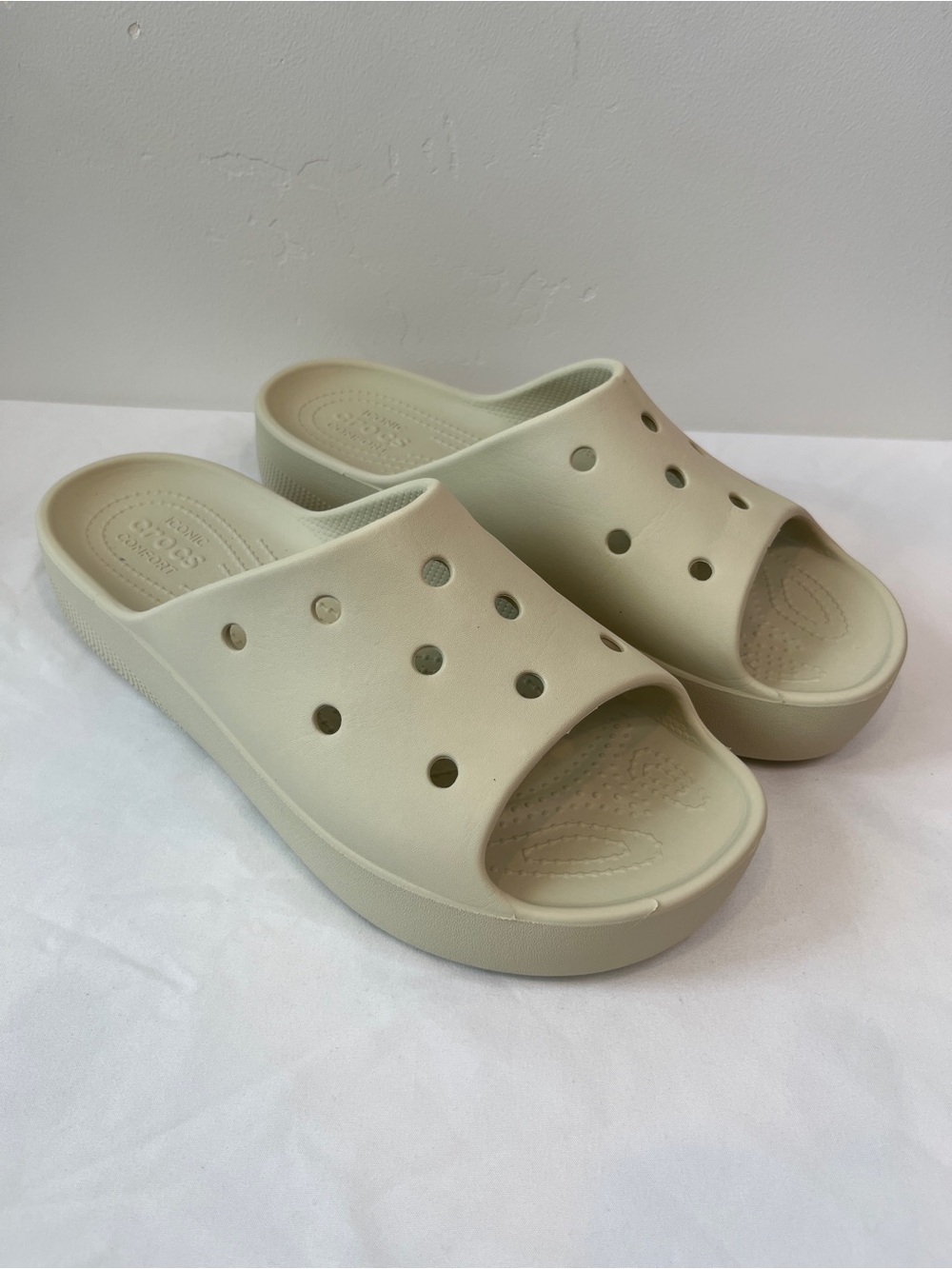 Crocs Classic Platform Slide Bone Beige Off White Sandals Womens Size W 10